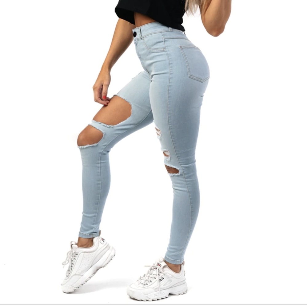 Fit Jeans Traditional Mom V2 SUPER RIPPED HIGH WAISTED VINTAGE BLUE Large. NWT